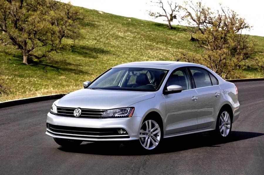  Volkswagen Jetta 2015 года  (US) (фото 43 из 62)